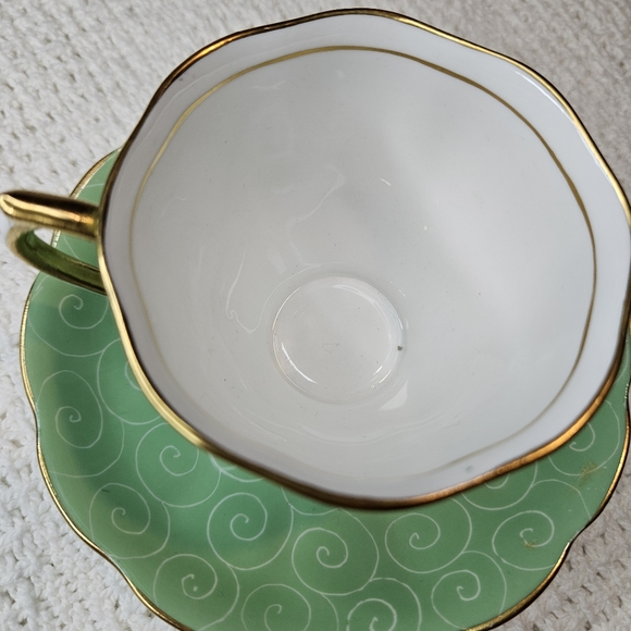 Royal Albert Crown Bone England China Teacup Saucer GREEN w/White Swirls… - Picture 8 of 16